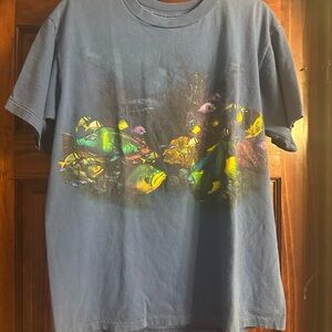 1990s Vintage Blue Graphic T-Shirt with Colorful Fish Design